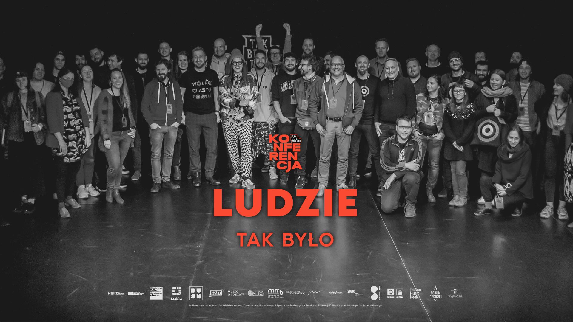 Grupa uczestników konferencji